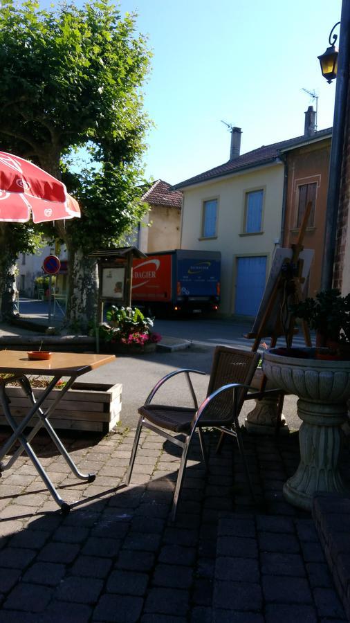 Le Pic Boeuf Hotel Manthes Екстериор снимка