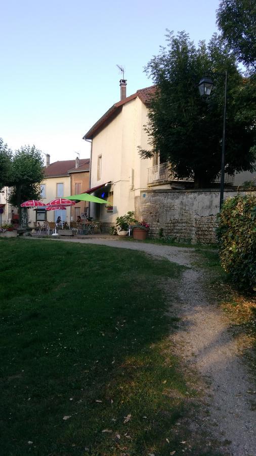 Le Pic Boeuf Hotel Manthes Екстериор снимка